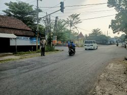 Satuan Lalulintas melaksanakan Pengaturan secara humanis kepada masyarakat