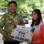 Serahkan Bonus Atlet Porprov IX, Bupati Subandi: Pemkab All Out Dukung Atlet Sidoarjo