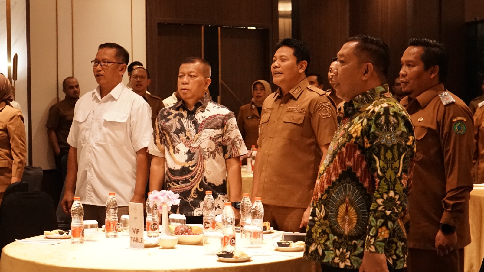 Sosialisasi Penyamakan Eksekutif Dan Legislatif Di Sun Hotel